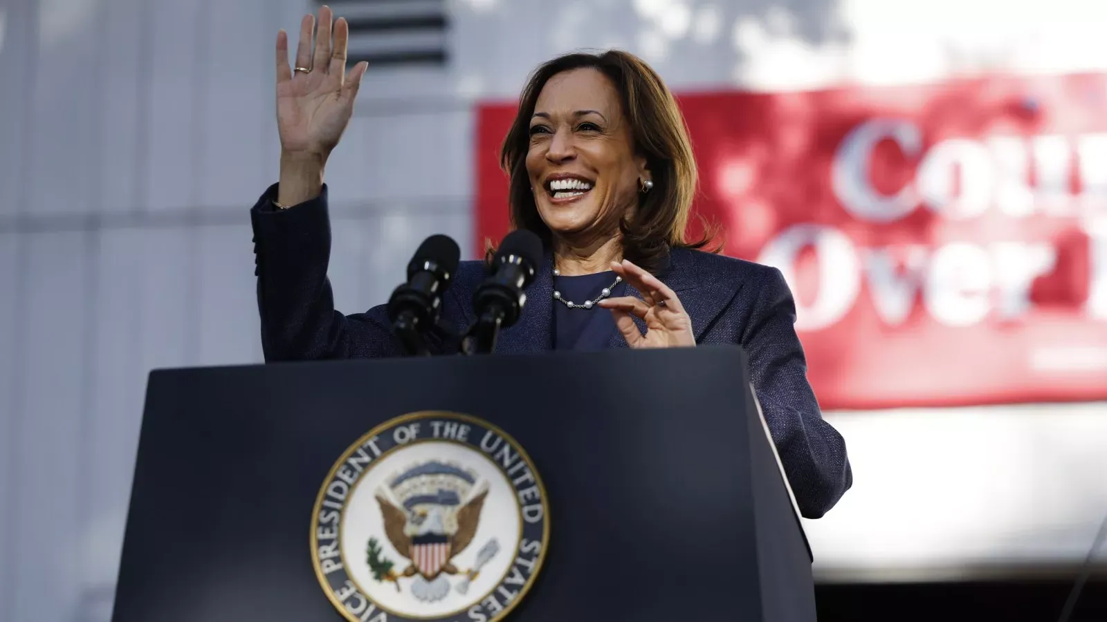 Kamala Harris' Fox News interview wins over swing voters: 